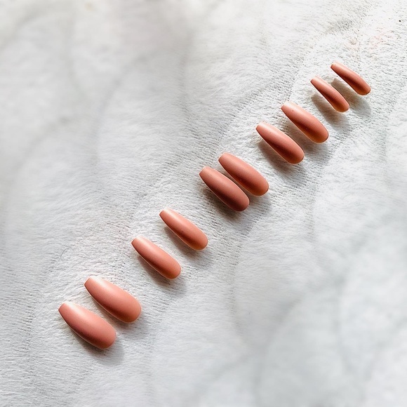 💎5/$25💎 Long Coffin Mauve Matte Press On Nails - Picture 2 of 3